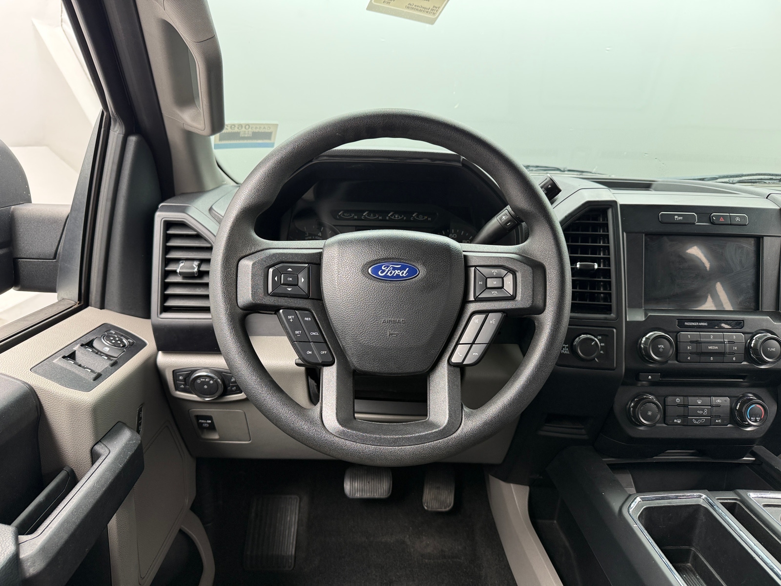 Thumbnail: 2018 Ford Econoline - 5