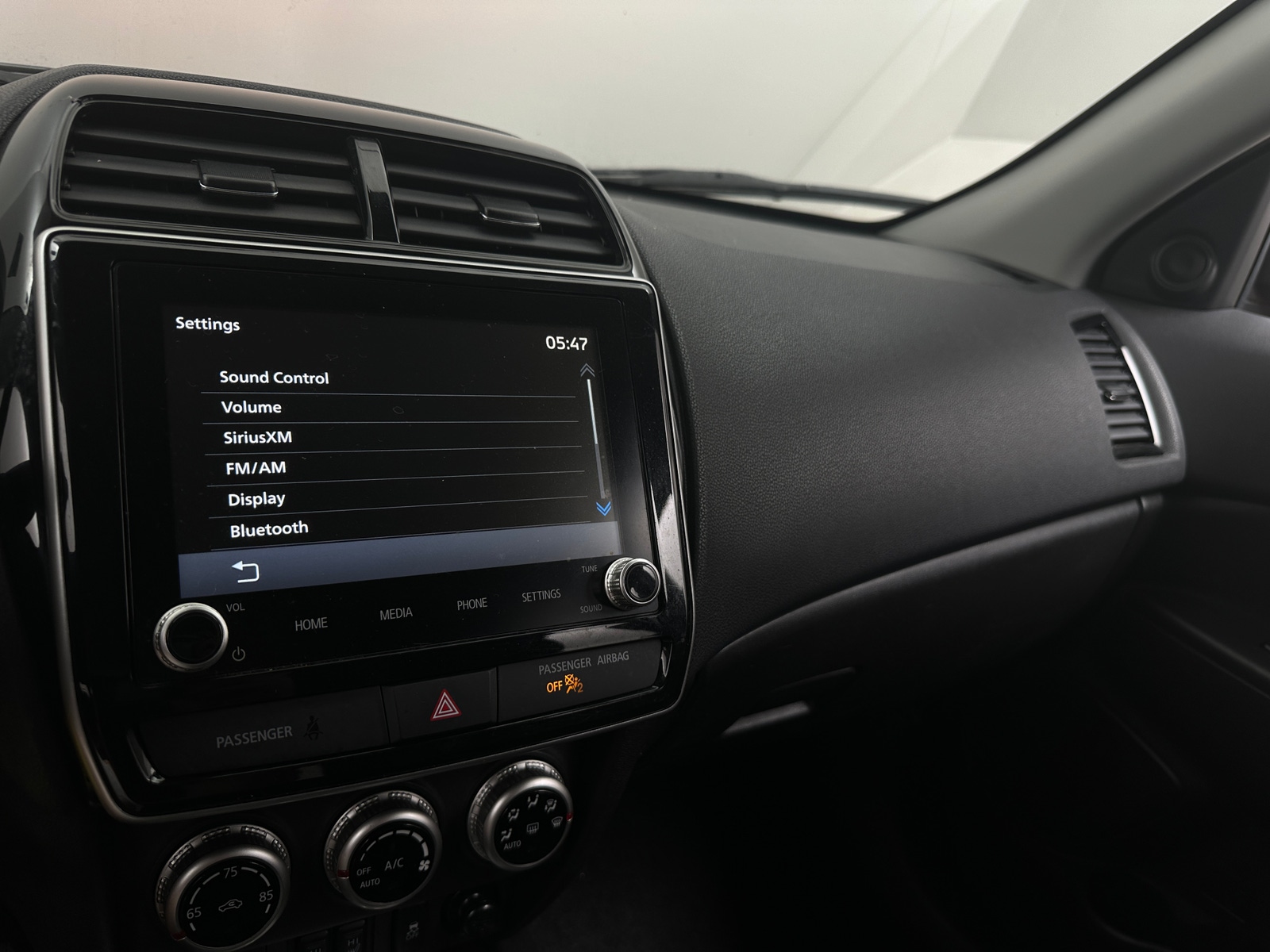 Thumbnail: 2023 Mitsubishi Outlander Sport - 4