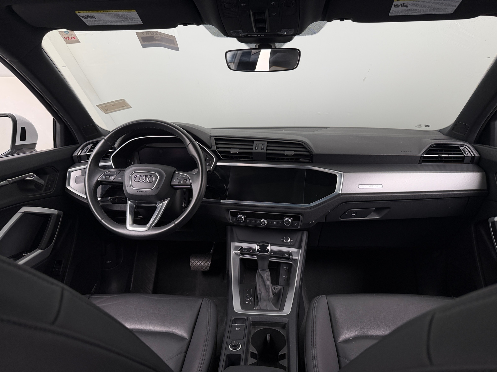 Thumbnail: 2025 Audi Q3 - 2