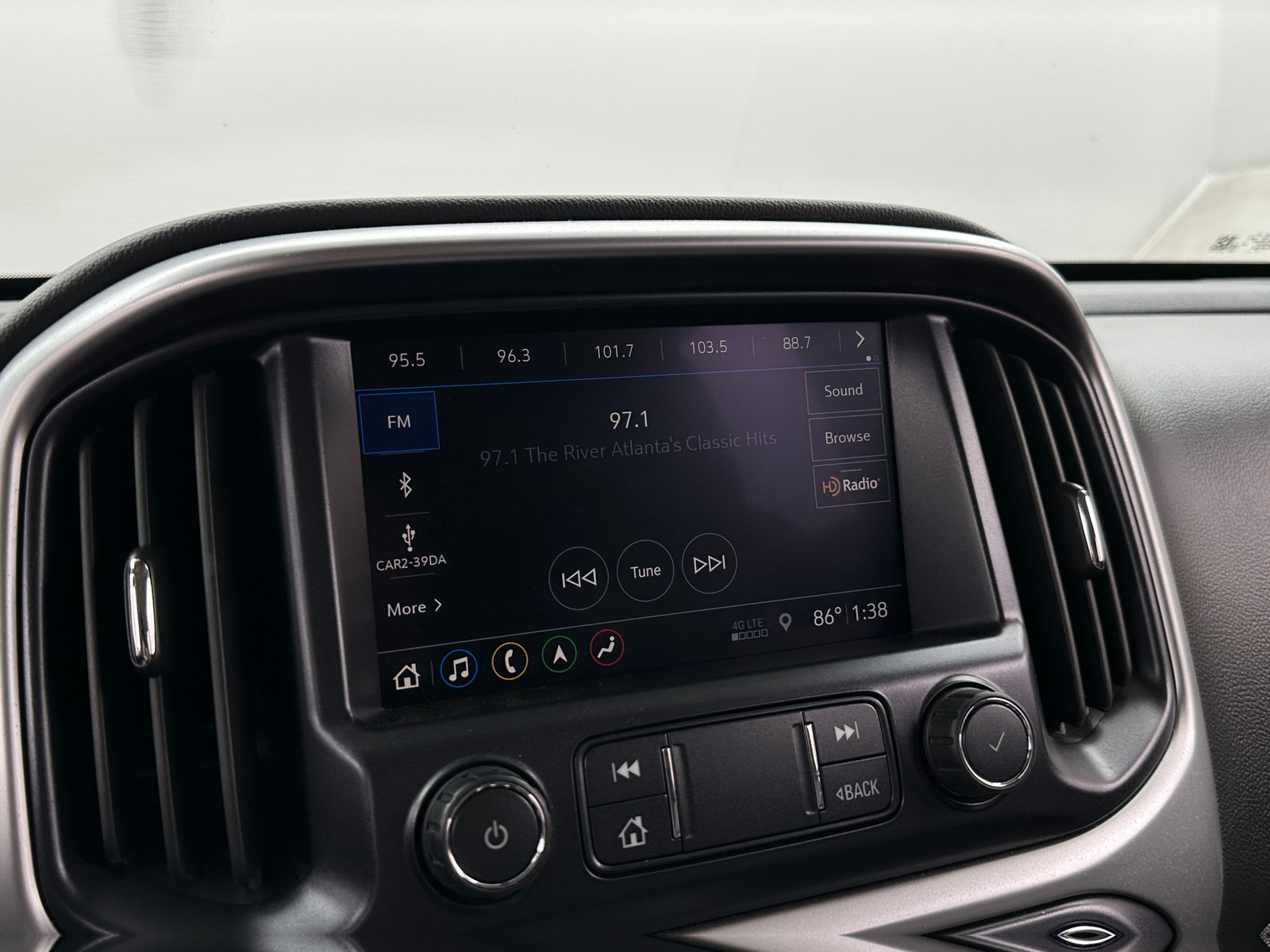 Thumbnail: 2021 Chevrolet Colorado - 3