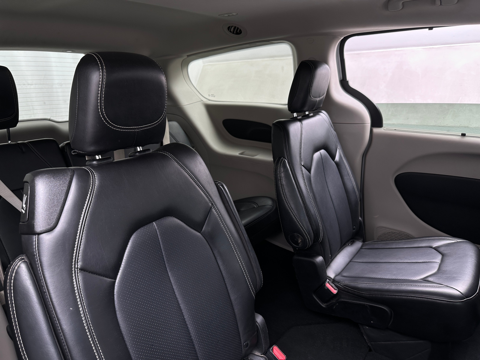 Thumbnail: 2024 Chrysler Pacifica - 5