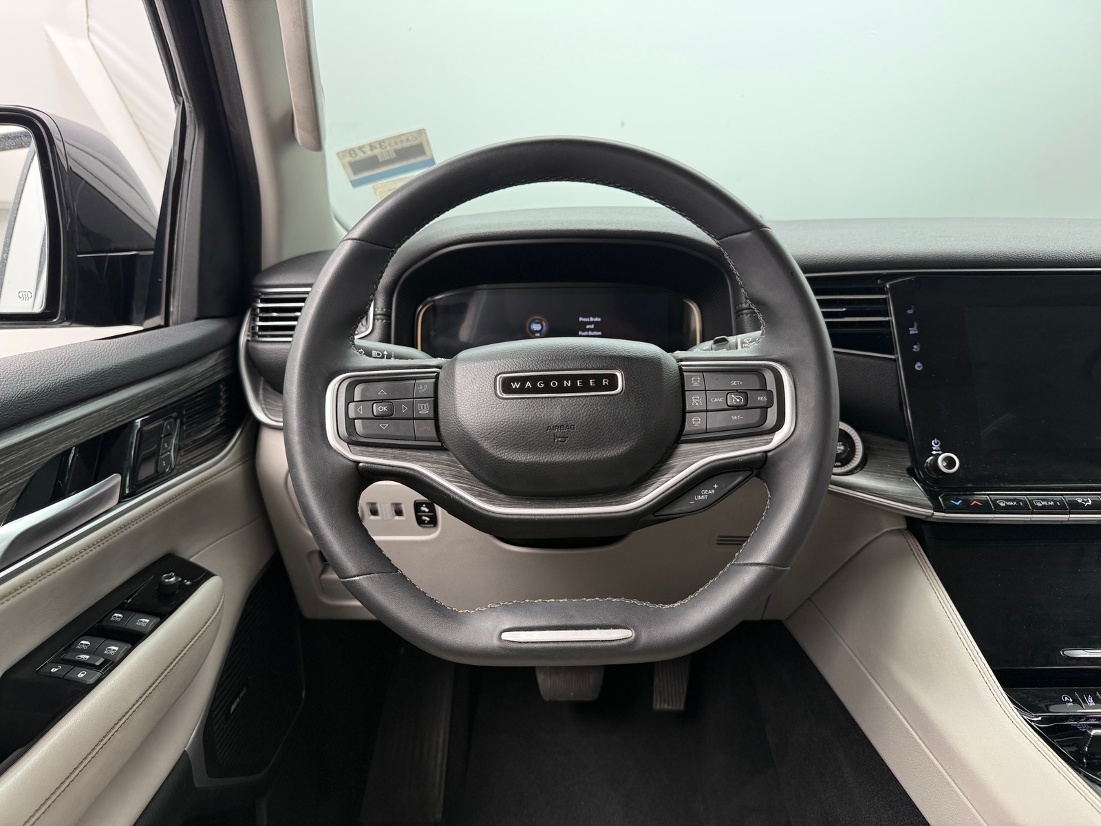 Thumbnail: 2024 Jeep Wagoneer - 4