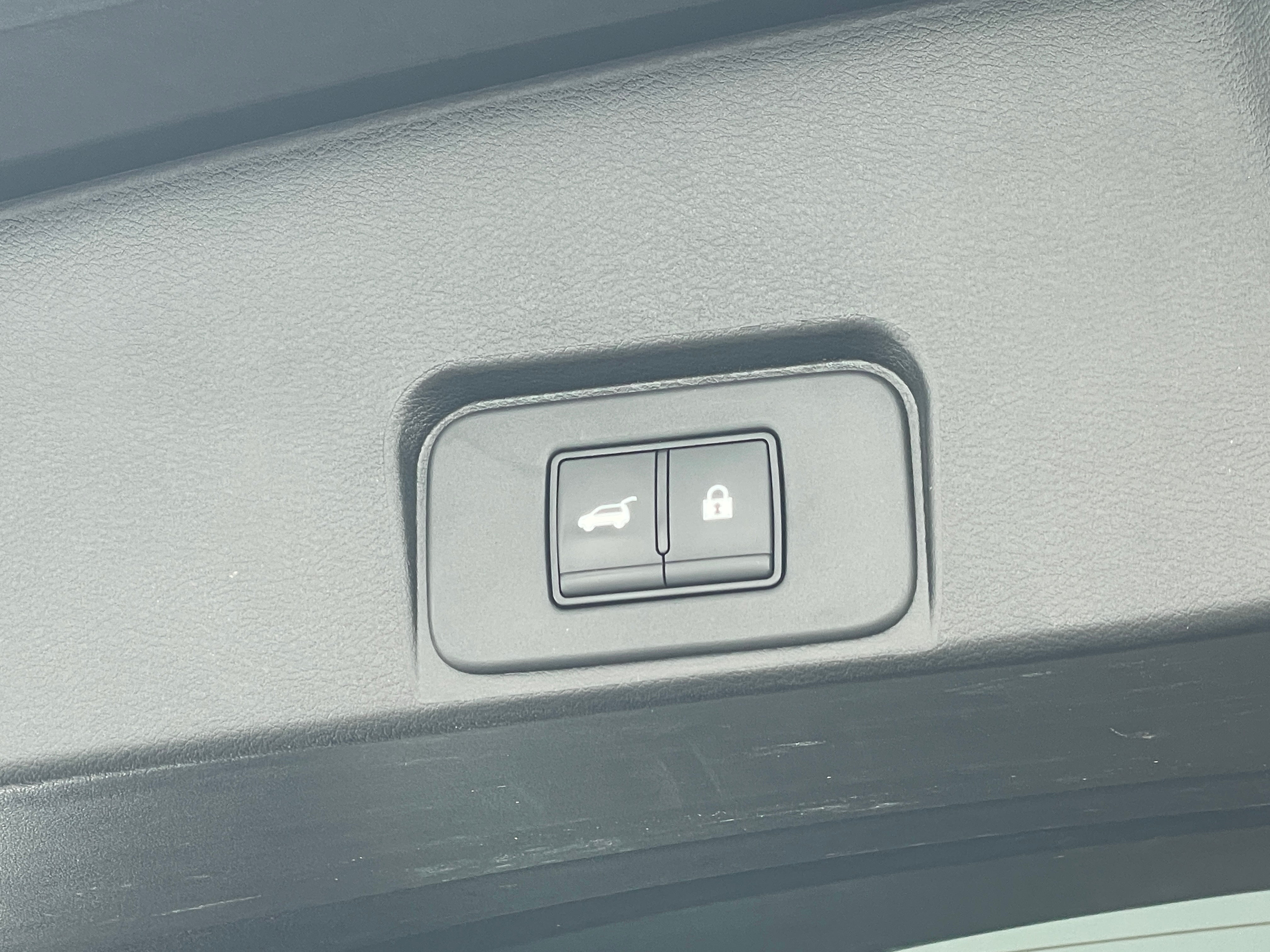 2024 Nissan Rogue SV - Photo 9