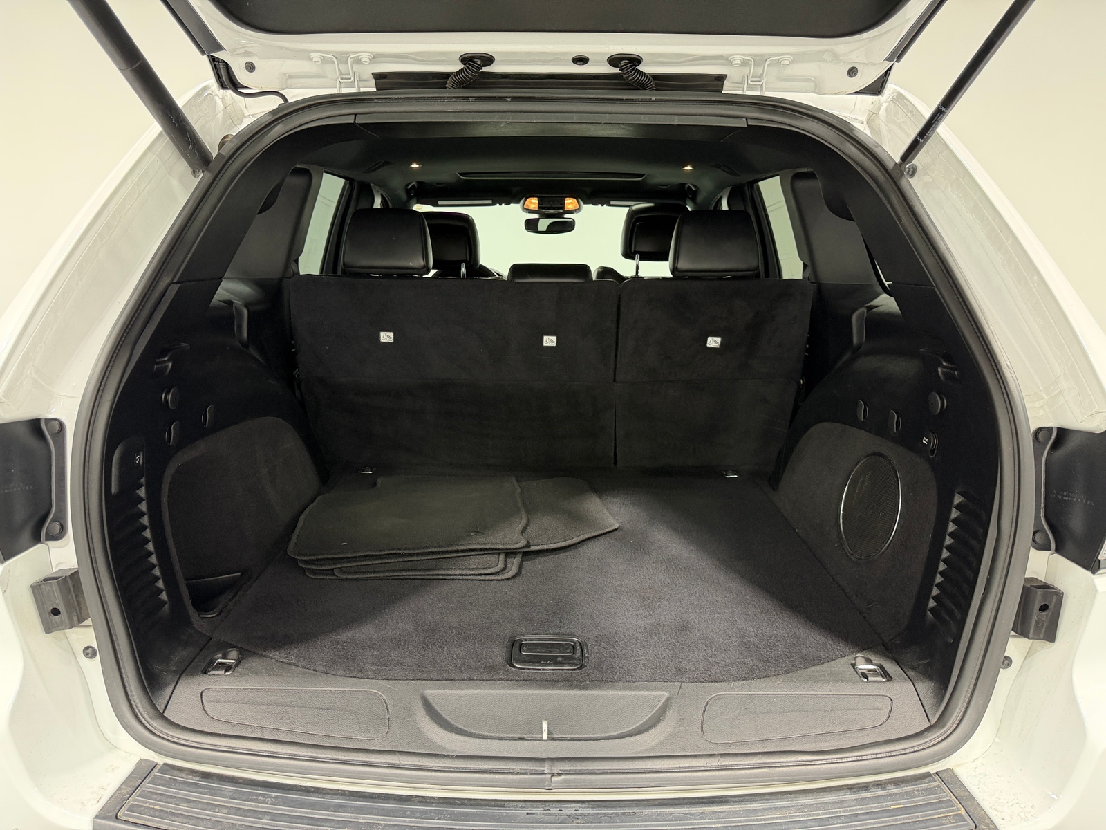 Thumbnail: 2019 Jeep Grand Cherokee - 6