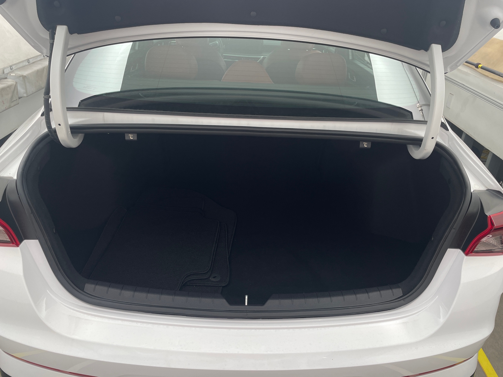 Thumbnail: 2024 Kia K5 - 6