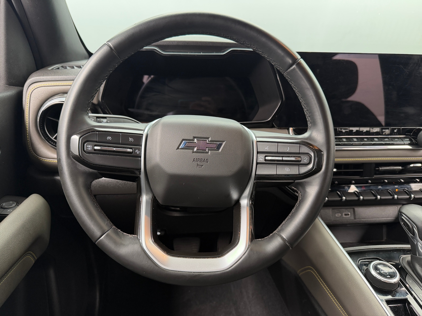 Thumbnail: 2024 Chevrolet Colorado - 4