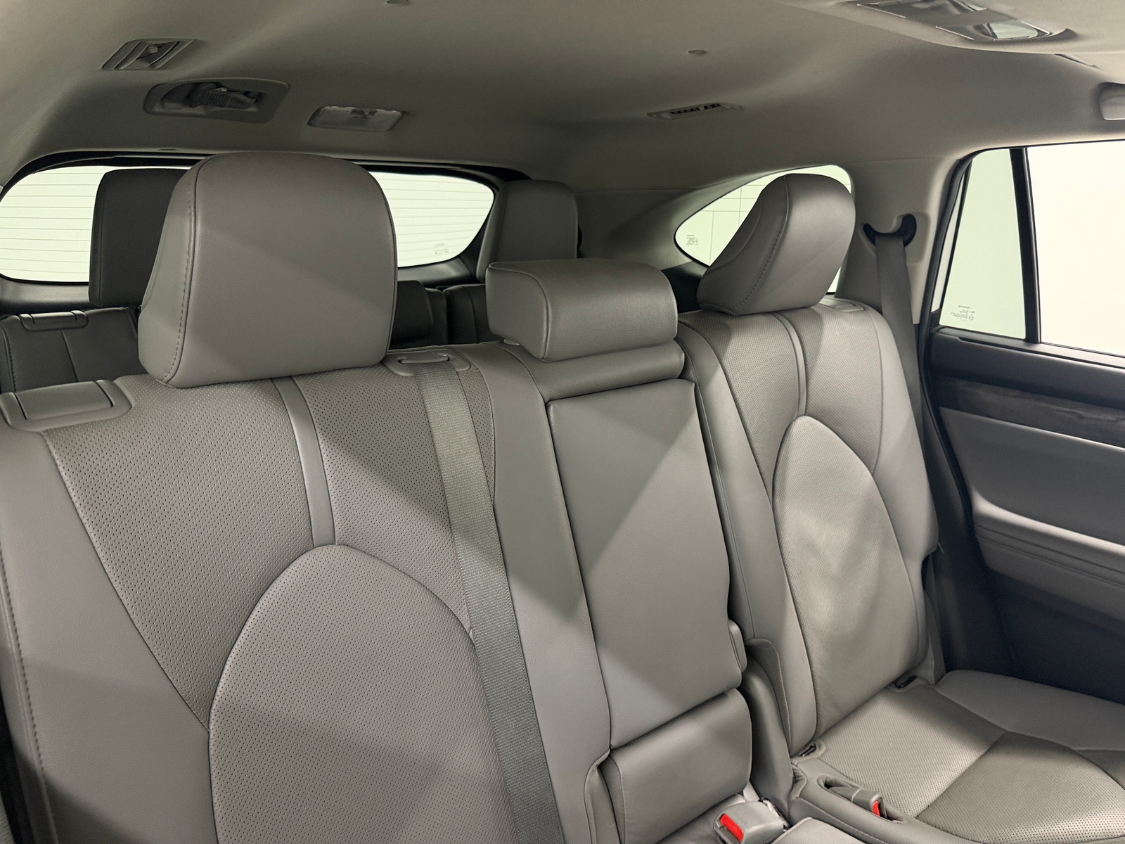 Thumbnail: 2021 Toyota Highlander - 5