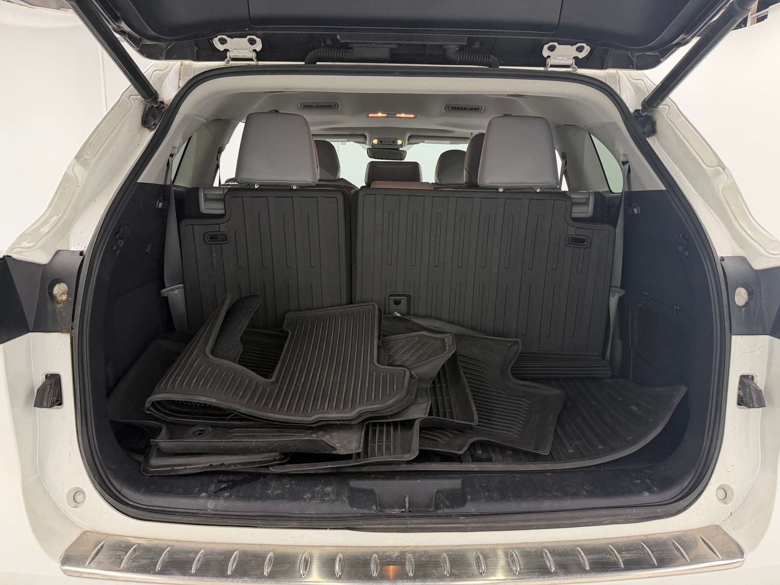 Thumbnail: 2021 Toyota Highlander - 6