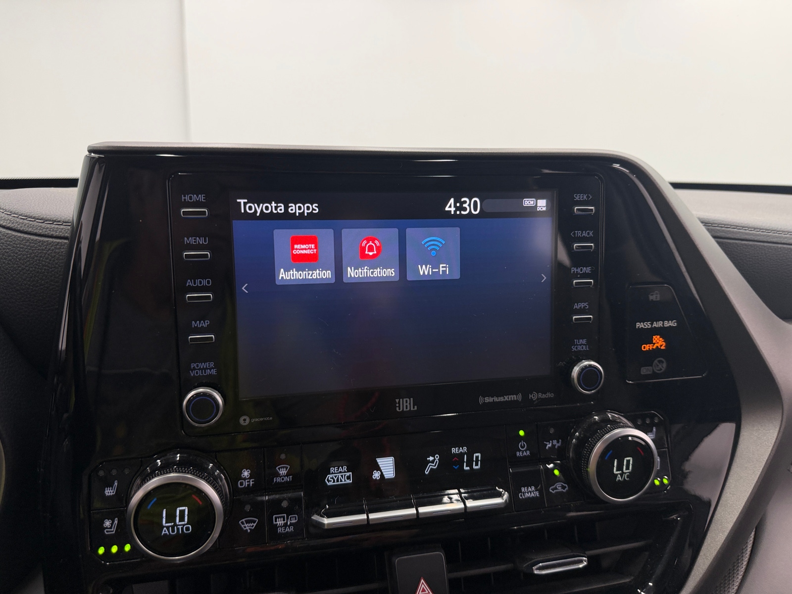 Thumbnail: 2021 Toyota Highlander - 3