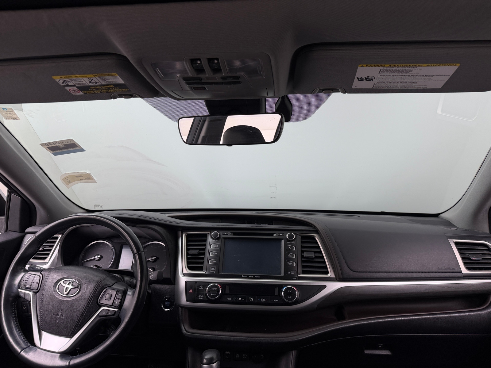 Thumbnail: 2017 Toyota Highlander - 3