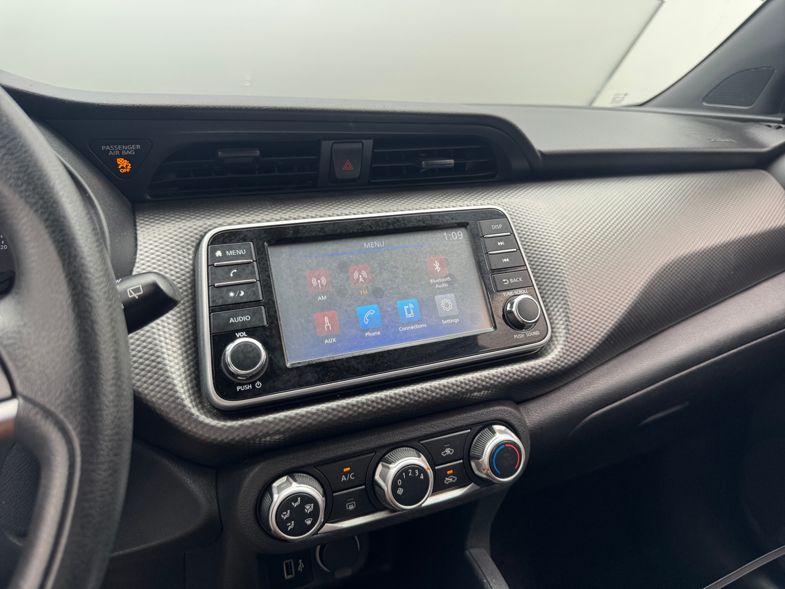 Thumbnail: 2020 Nissan Kicks - 4