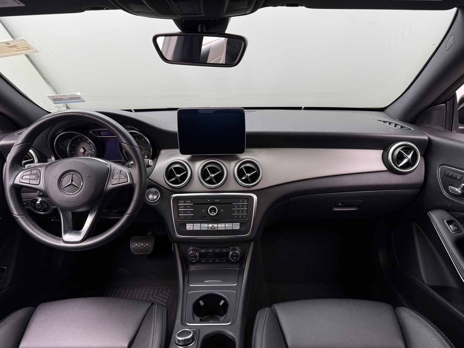 Thumbnail: 2019 Mercedes-Benz CLA - 2