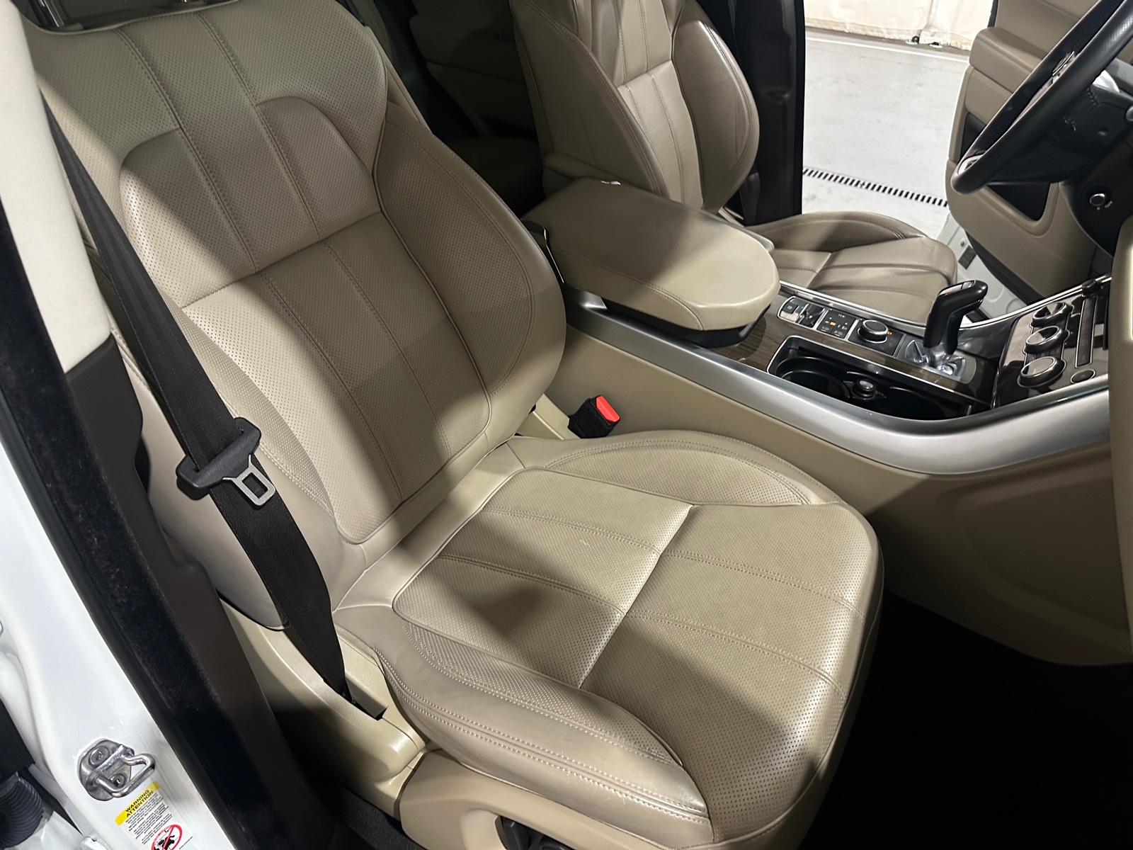 Thumbnail: 2016 Land Rover Range Rover Sport - 2