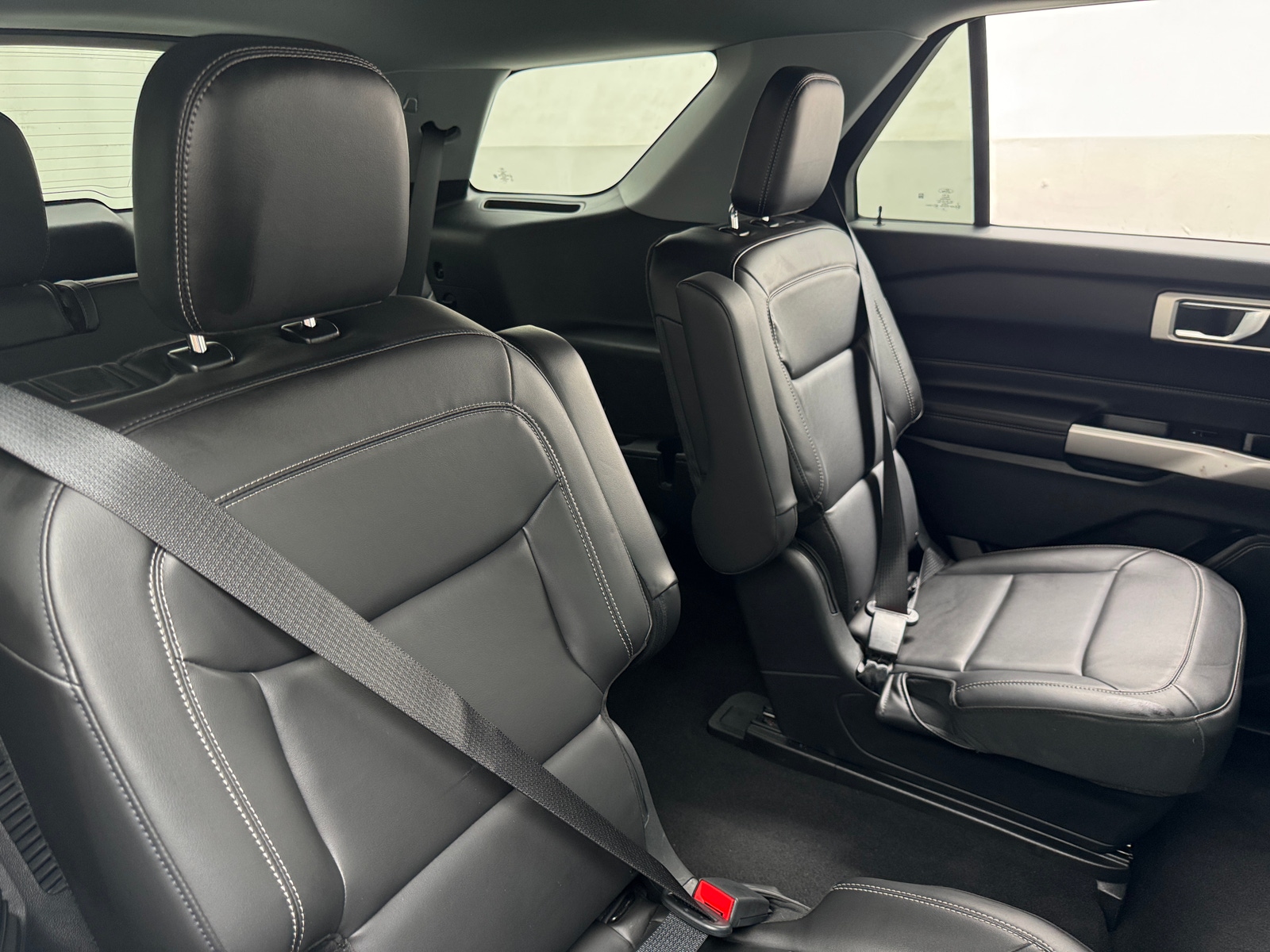 Thumbnail: 2022 Ford Explorer - 5
