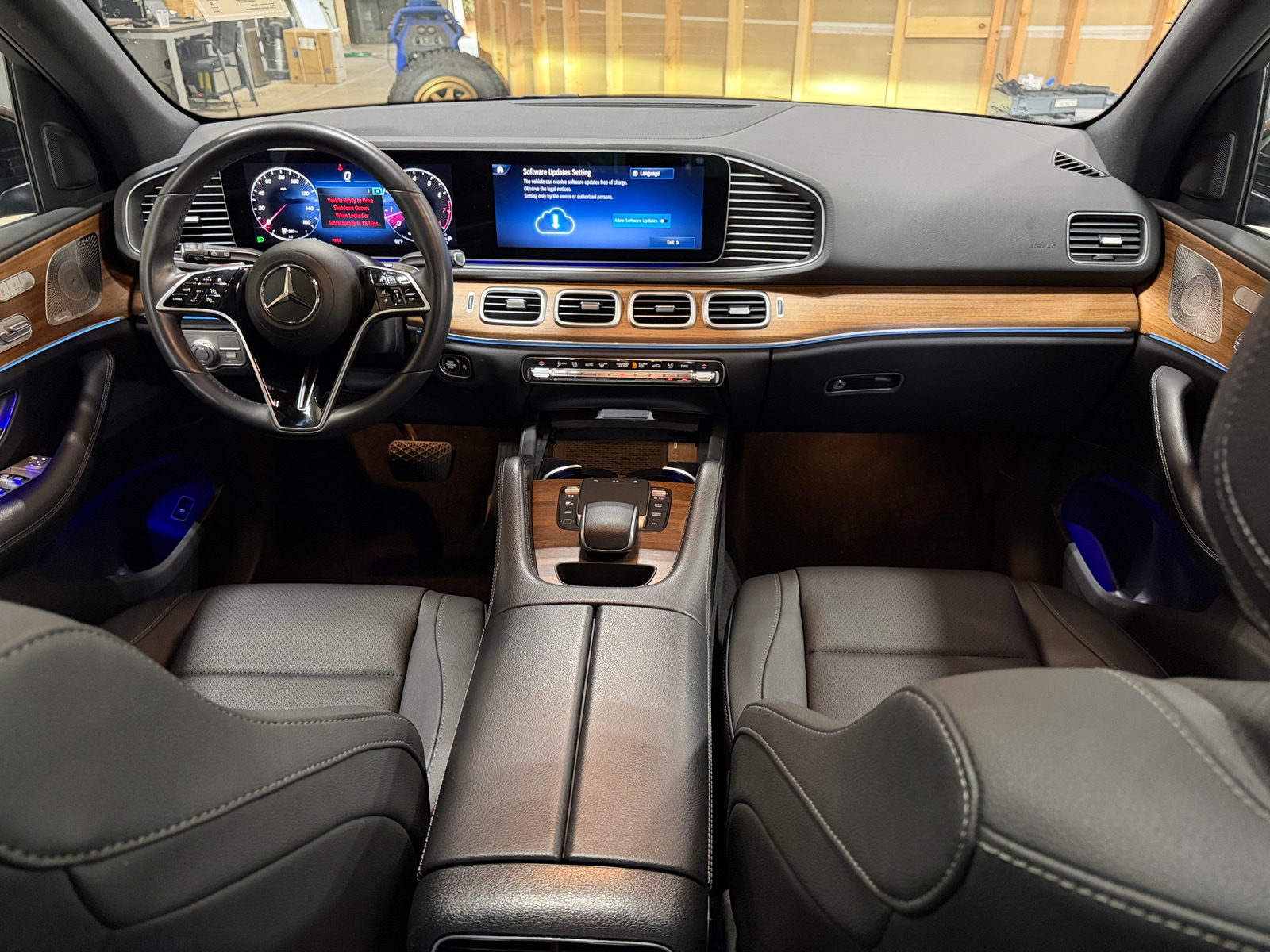 Thumbnail: 2025 Mercedes-Benz GLE - 2