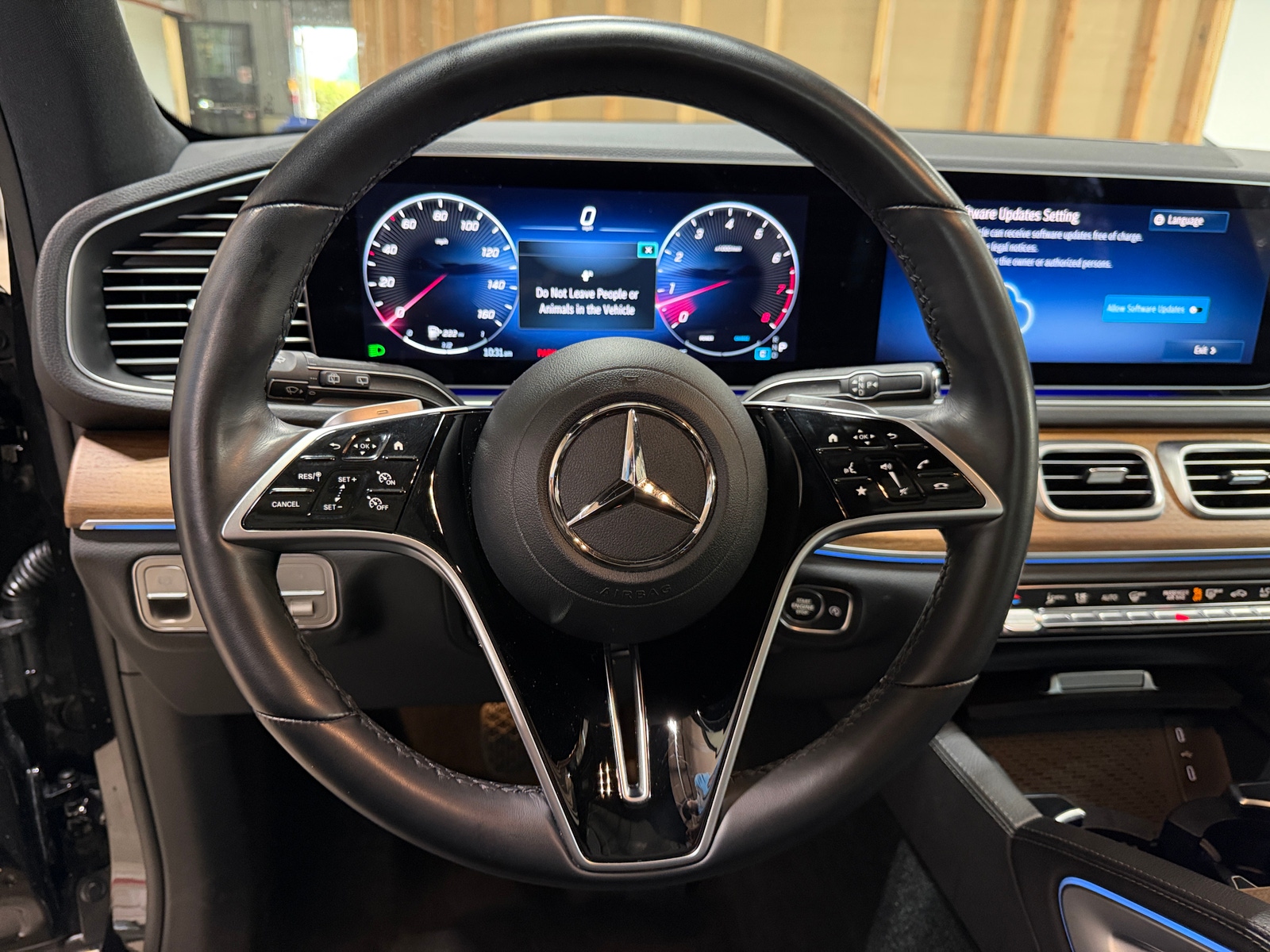 Thumbnail: 2025 Mercedes-Benz GLE - 4