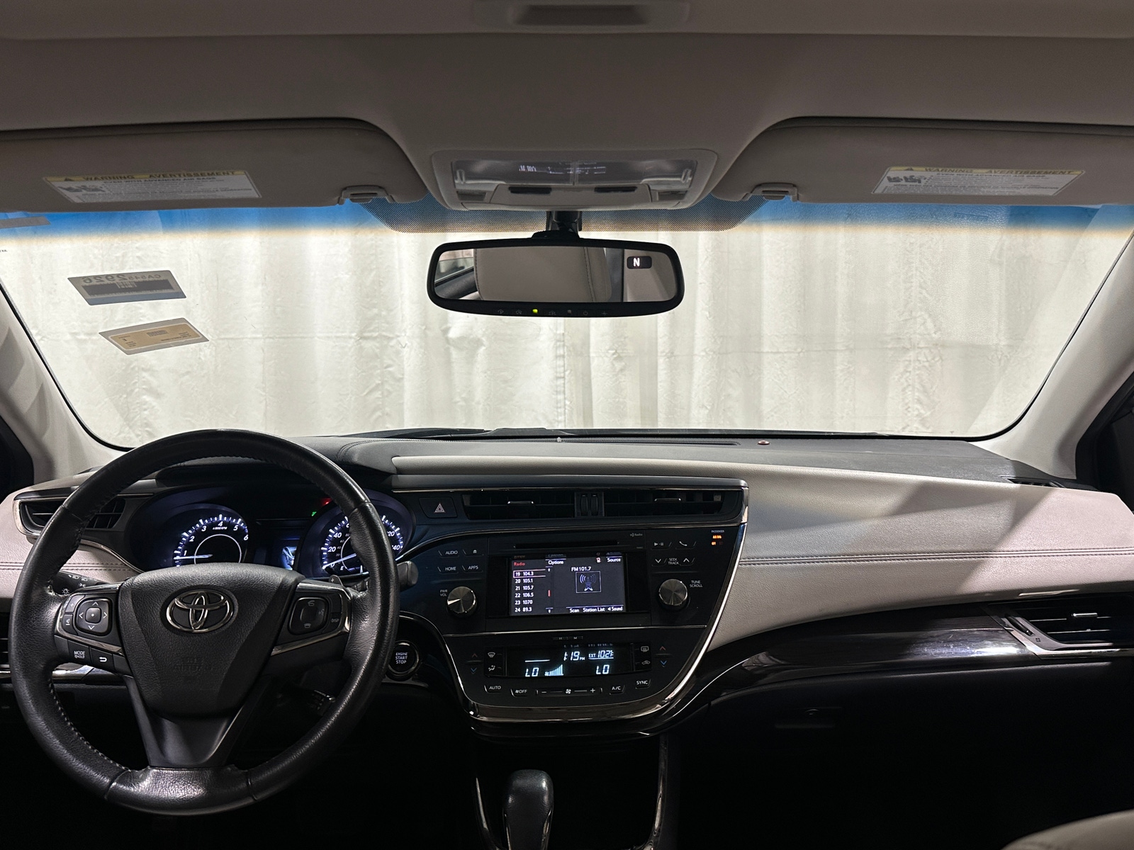 Thumbnail: 2015 Toyota Avalon - 2
