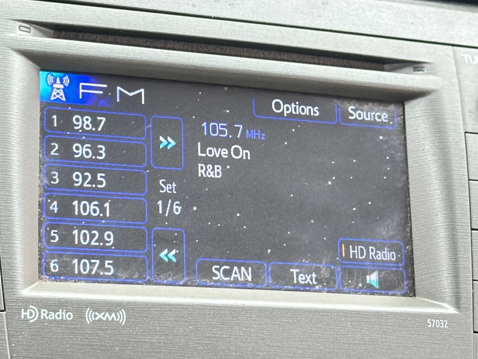 Thumbnail: 2013 Toyota Prius - 4