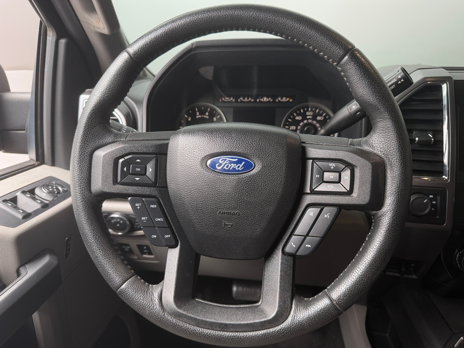 Thumbnail: 2015 Ford Econoline - 5