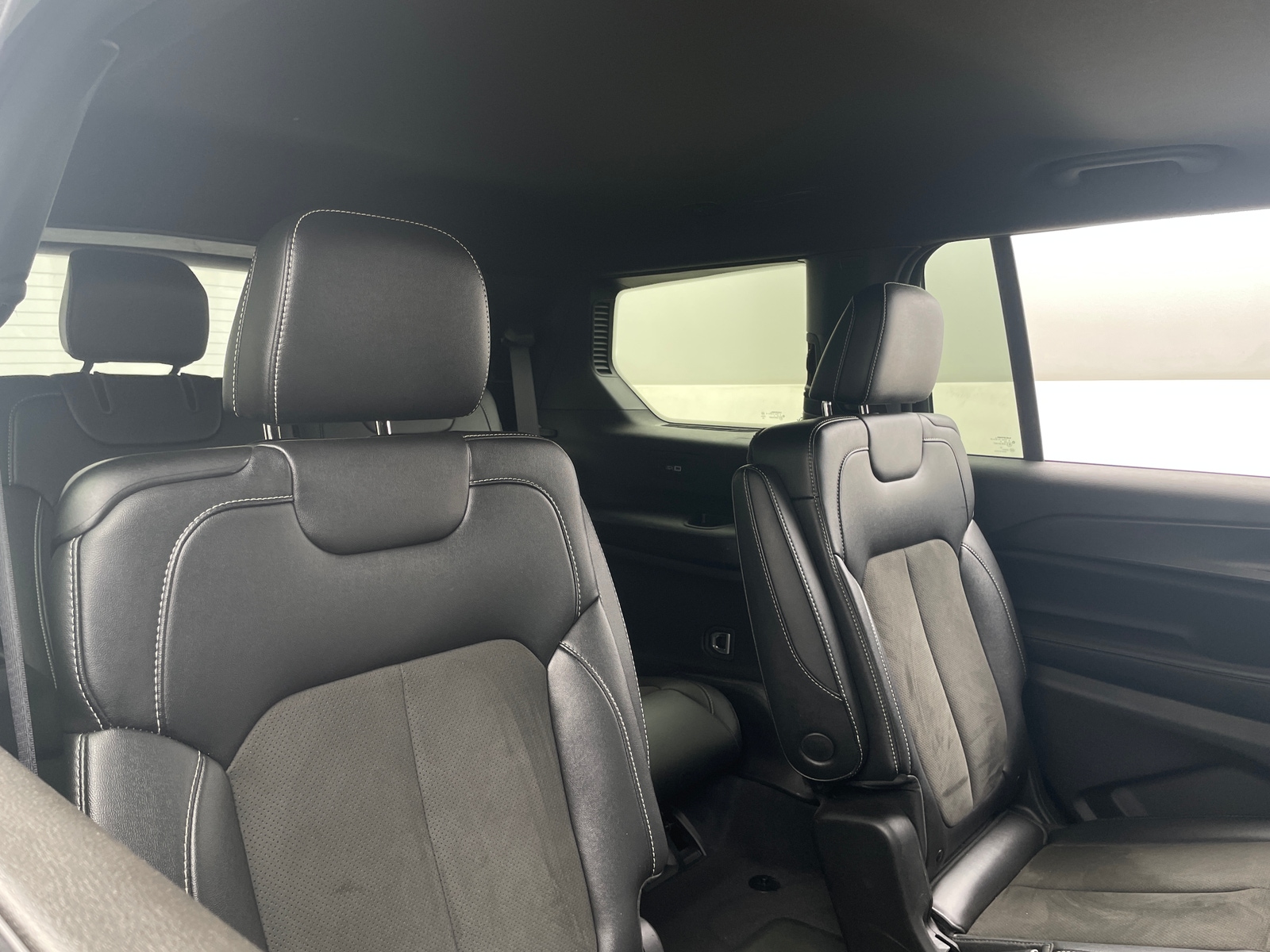 Thumbnail: 2023 Jeep Grand Cherokee L - 5