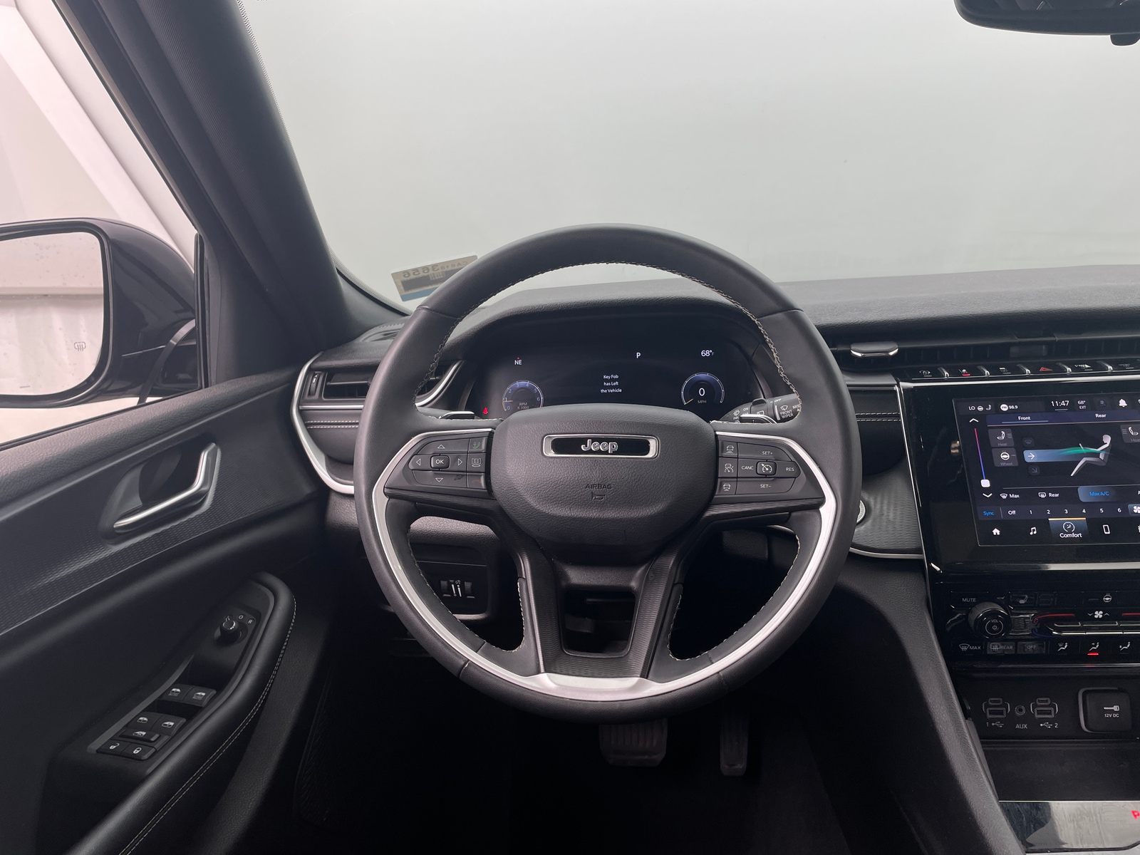 Thumbnail: 2023 Jeep Grand Cherokee L - 4