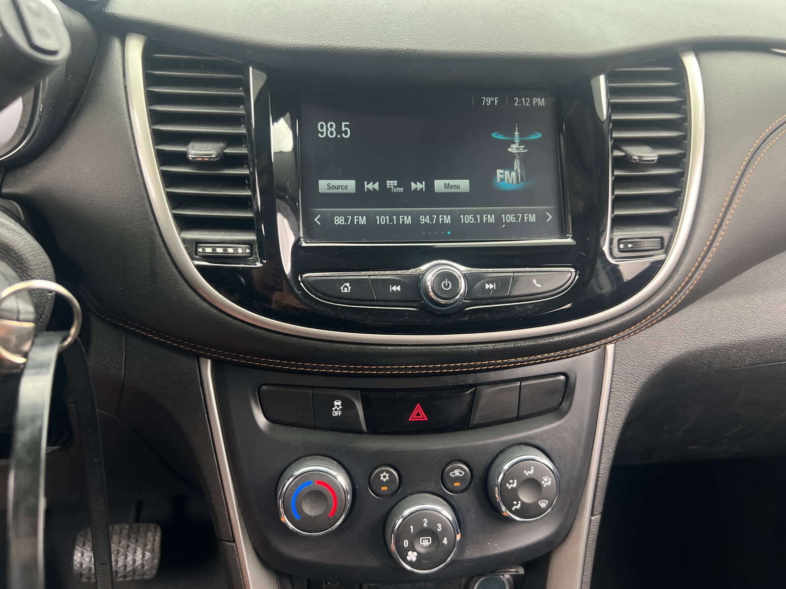 Thumbnail: 2017 Chevrolet Trax - 4