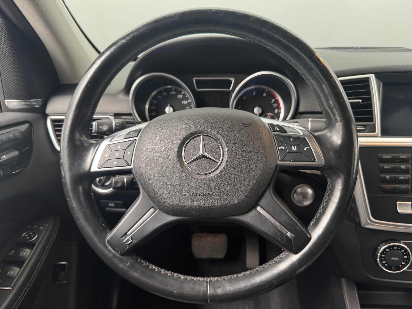 Thumbnail: 2015 Mercedes-Benz M-Class - 4