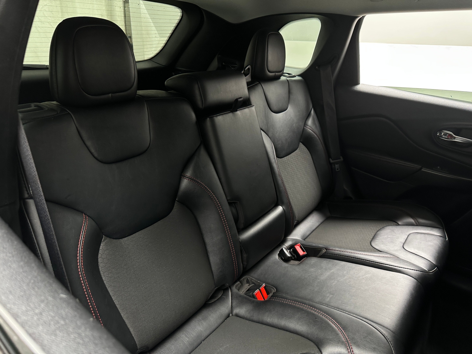 Thumbnail: 2022 Jeep Cherokee - 6