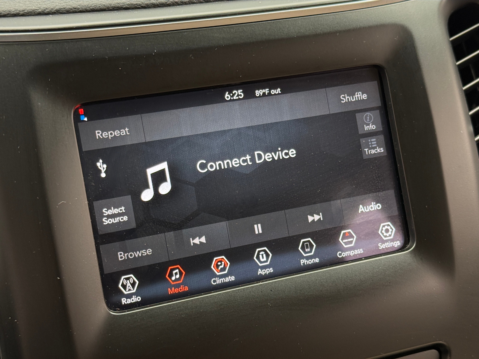 Thumbnail: 2020 Jeep Cherokee - 4