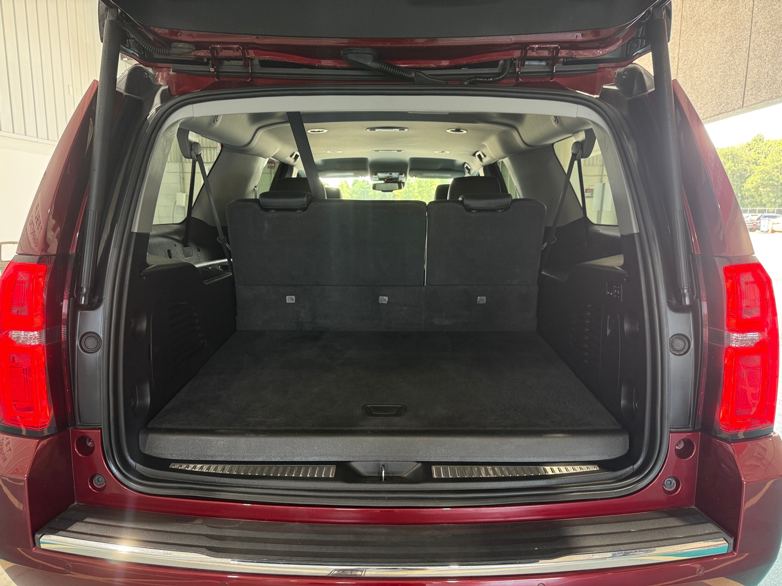Thumbnail: 2020 Chevrolet Suburban - 6