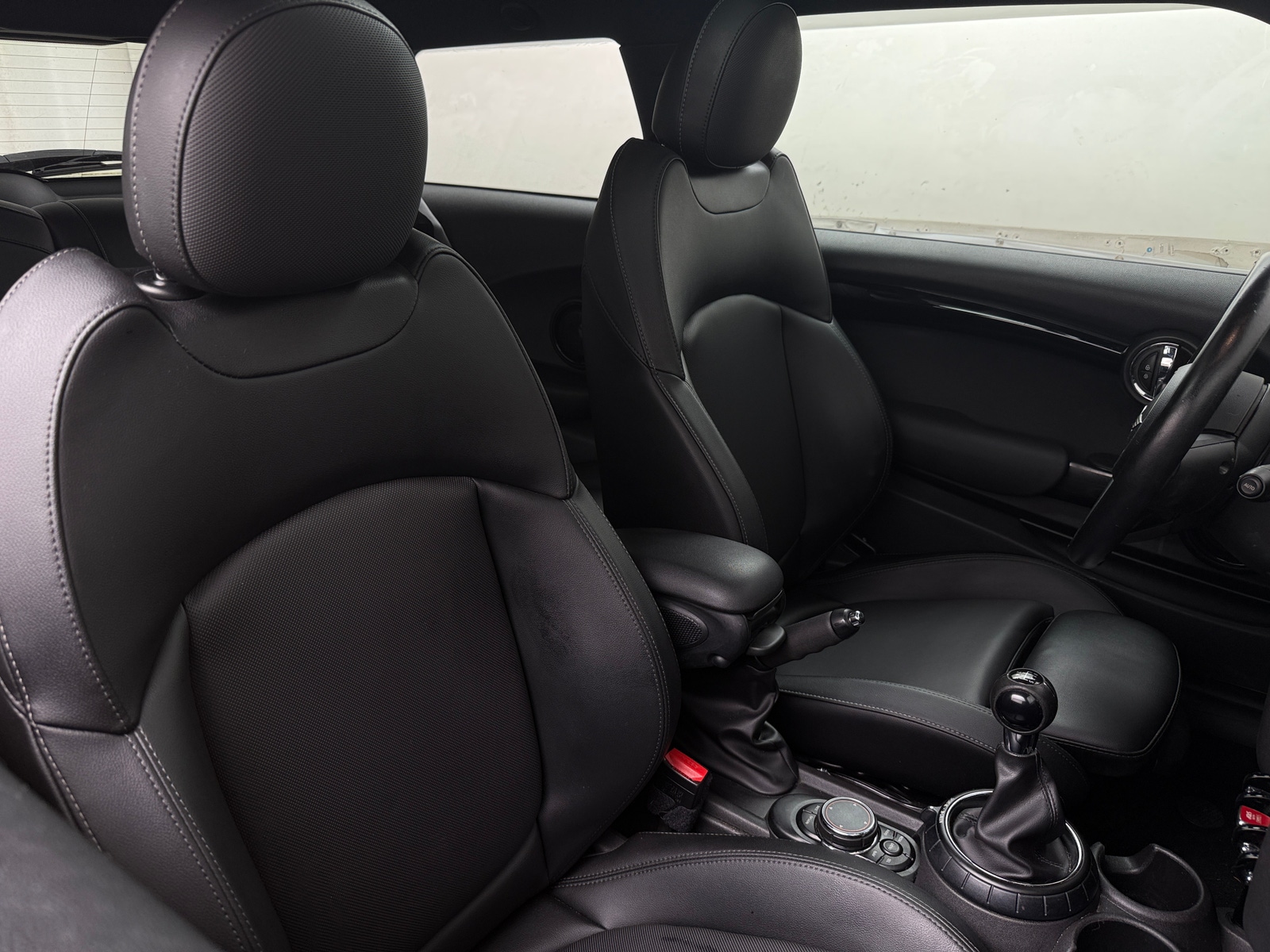 Thumbnail: 2017 MINI Cooper Hardtop - 2