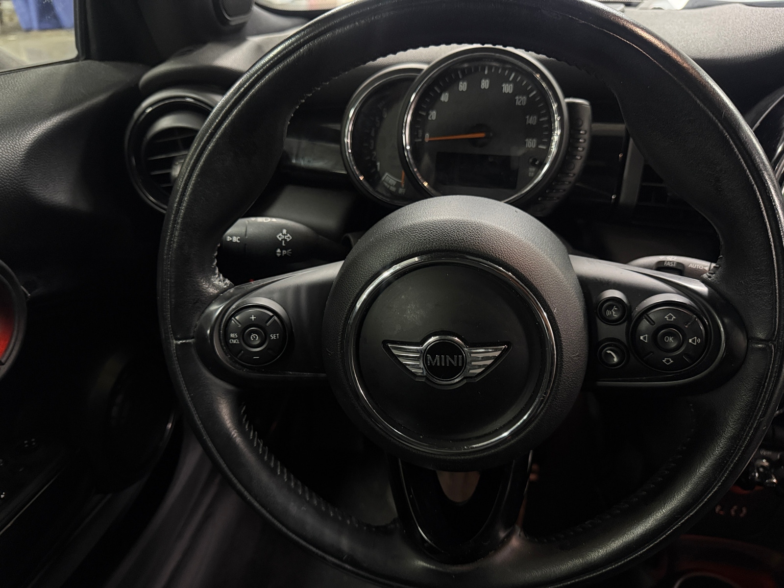 Thumbnail: 2017 MINI Cooper Hardtop - 5
