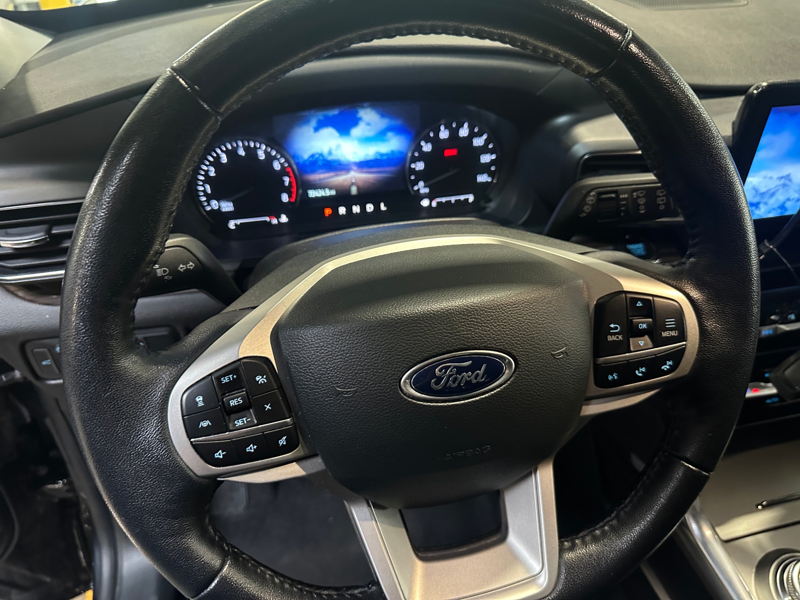 Thumbnail: 2022 Ford Explorer - 4