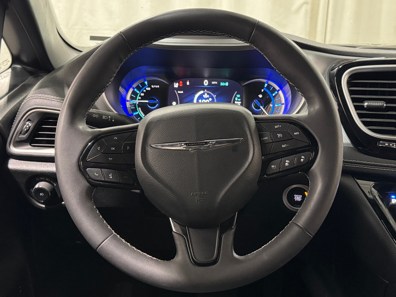 Thumbnail: 2024 Chrysler Pacifica - 4