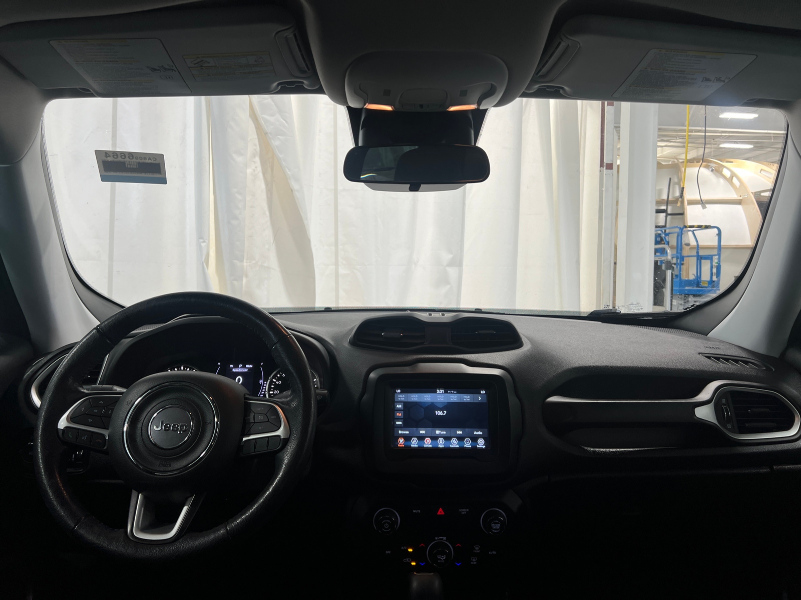 Thumbnail: 2020 Jeep Renegade - 3