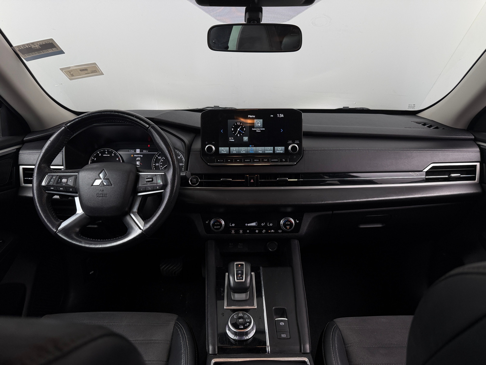 Thumbnail: 2023 Mitsubishi Outlander - 2