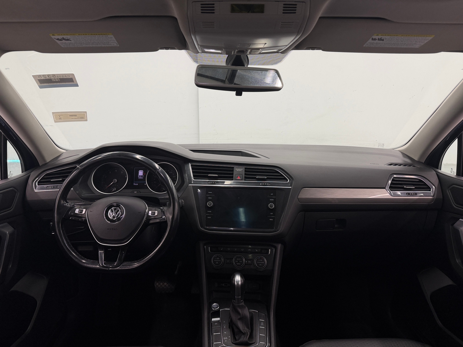 Thumbnail: 2019 Volkswagen Tiguan - 2