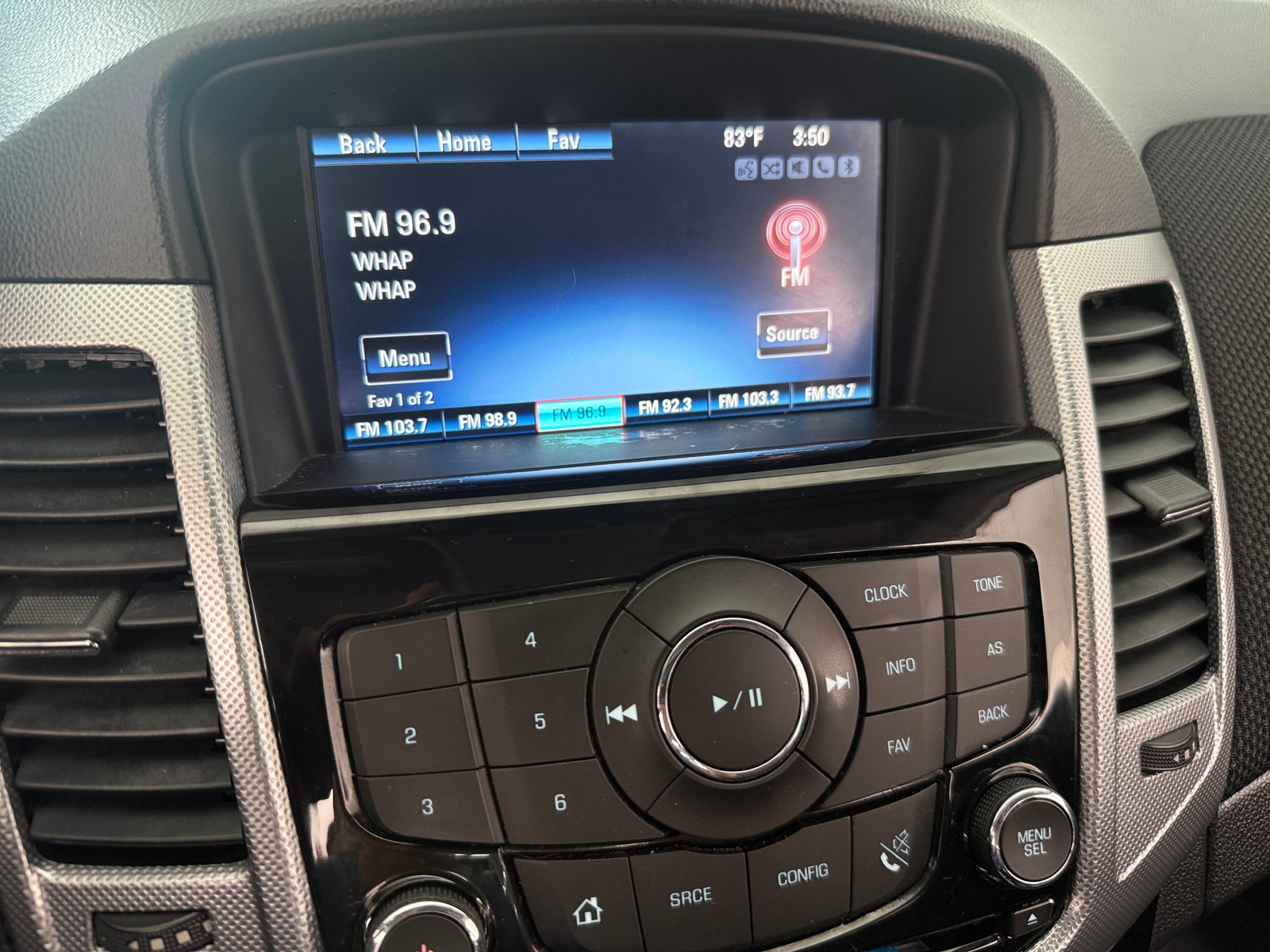 Thumbnail: 2015 Chevrolet Cruze - 3