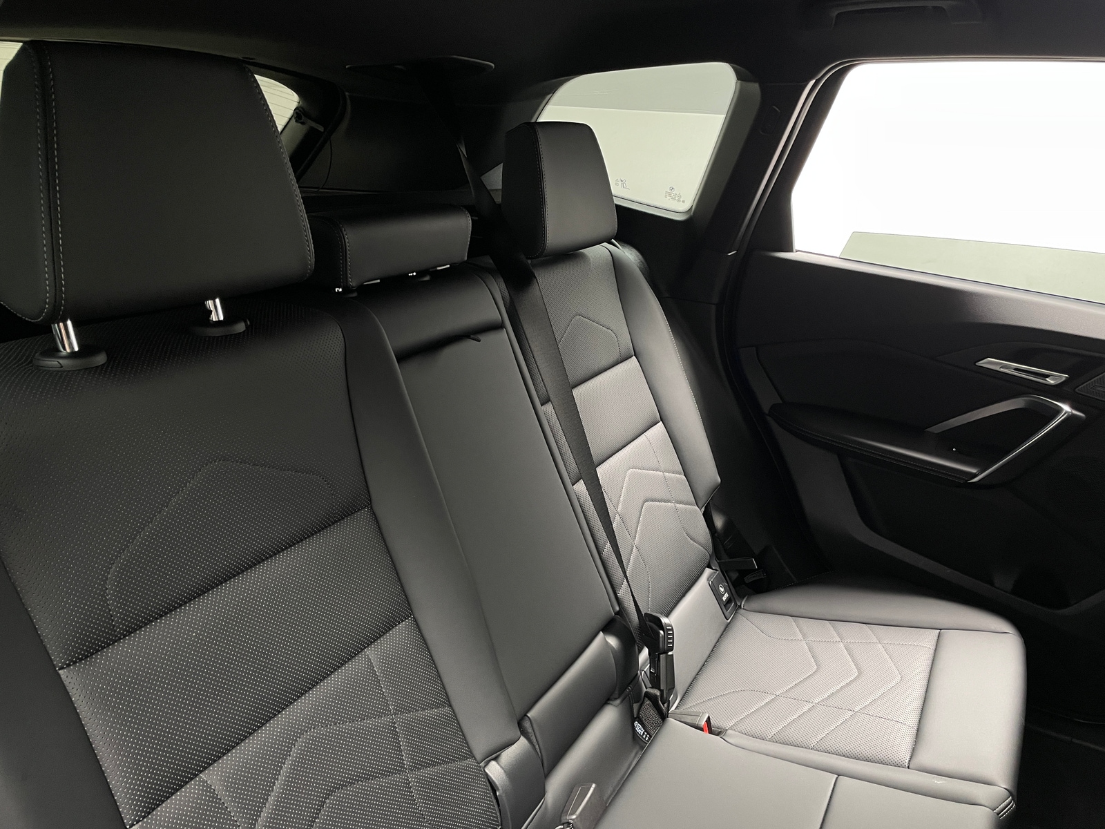 Thumbnail: 2026 BMW X1 - 5