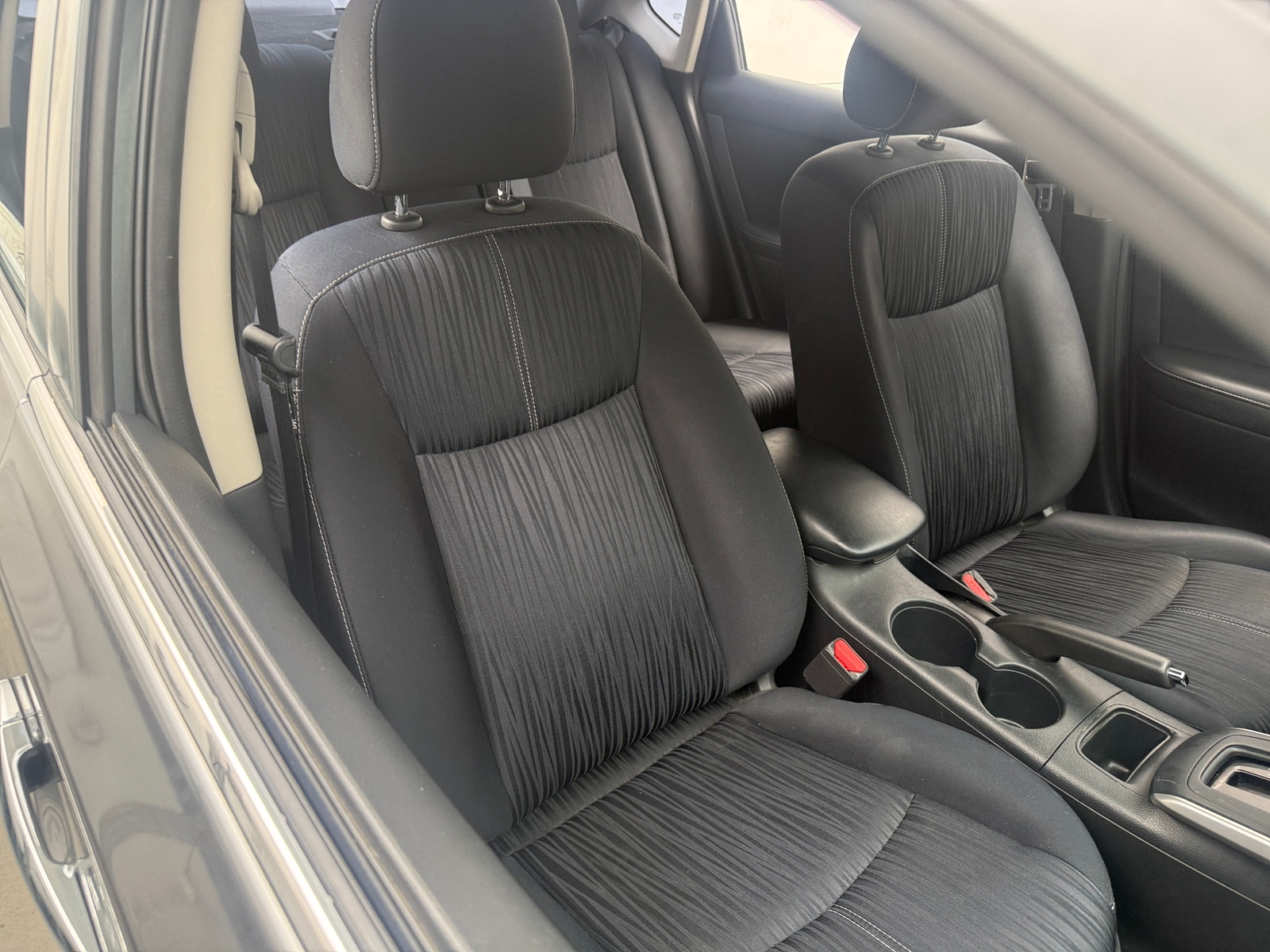 Thumbnail: 2016 Nissan Sentra - 2