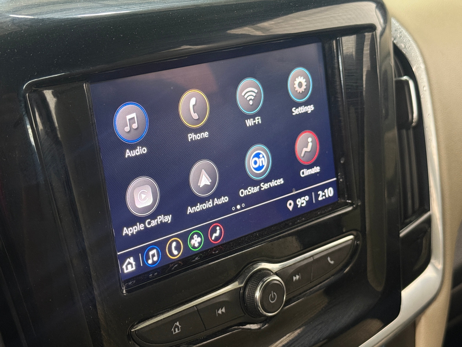 Thumbnail: 2022 Chevrolet Traverse - 4