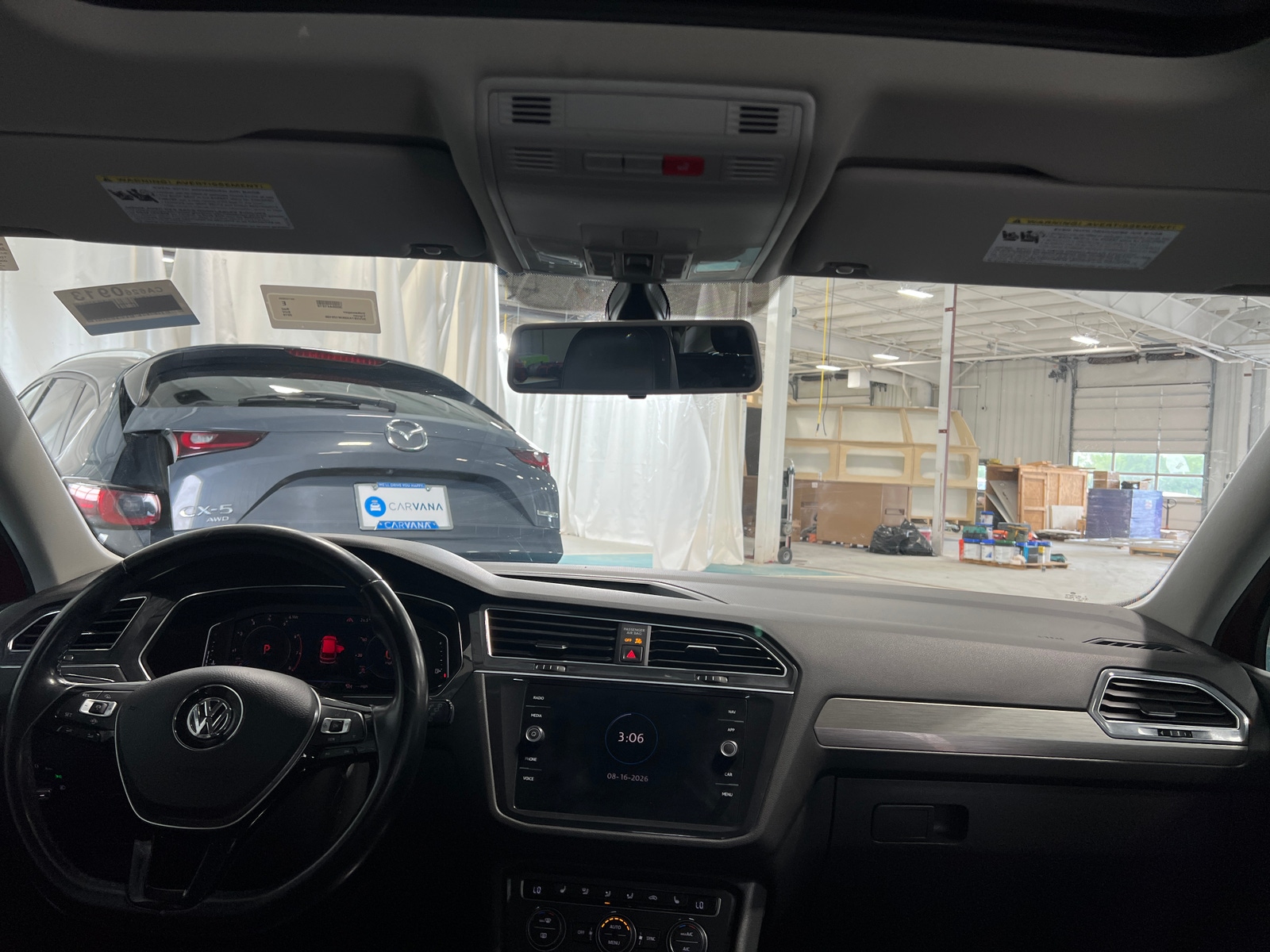 Thumbnail: 2019 Volkswagen Tiguan - 2