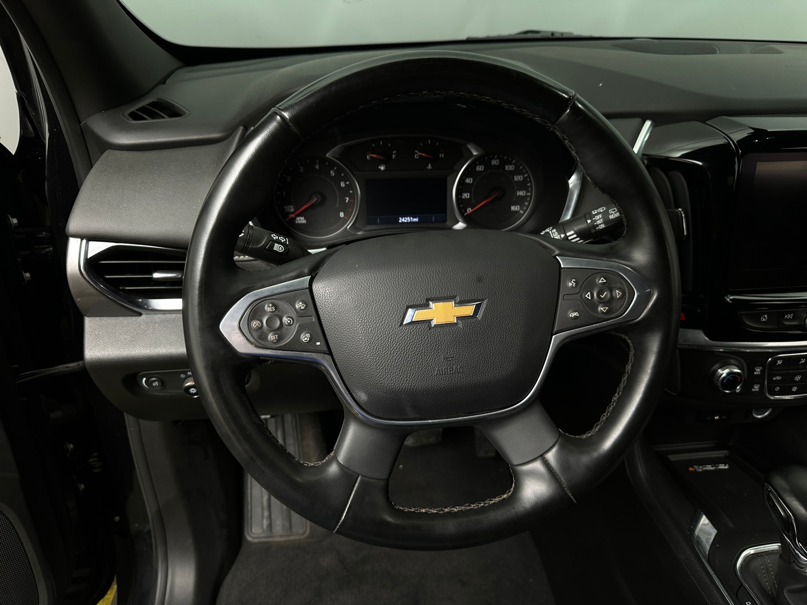 Thumbnail: 2023 Chevrolet Traverse - 4