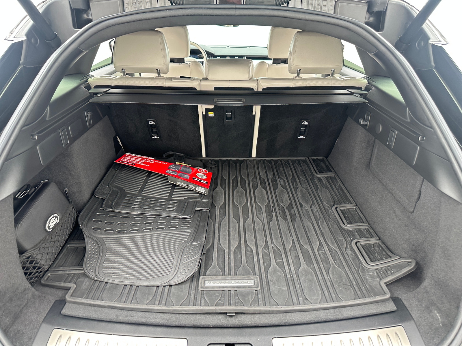 Thumbnail: 2023 Land Rover Range Rover Velar - 6