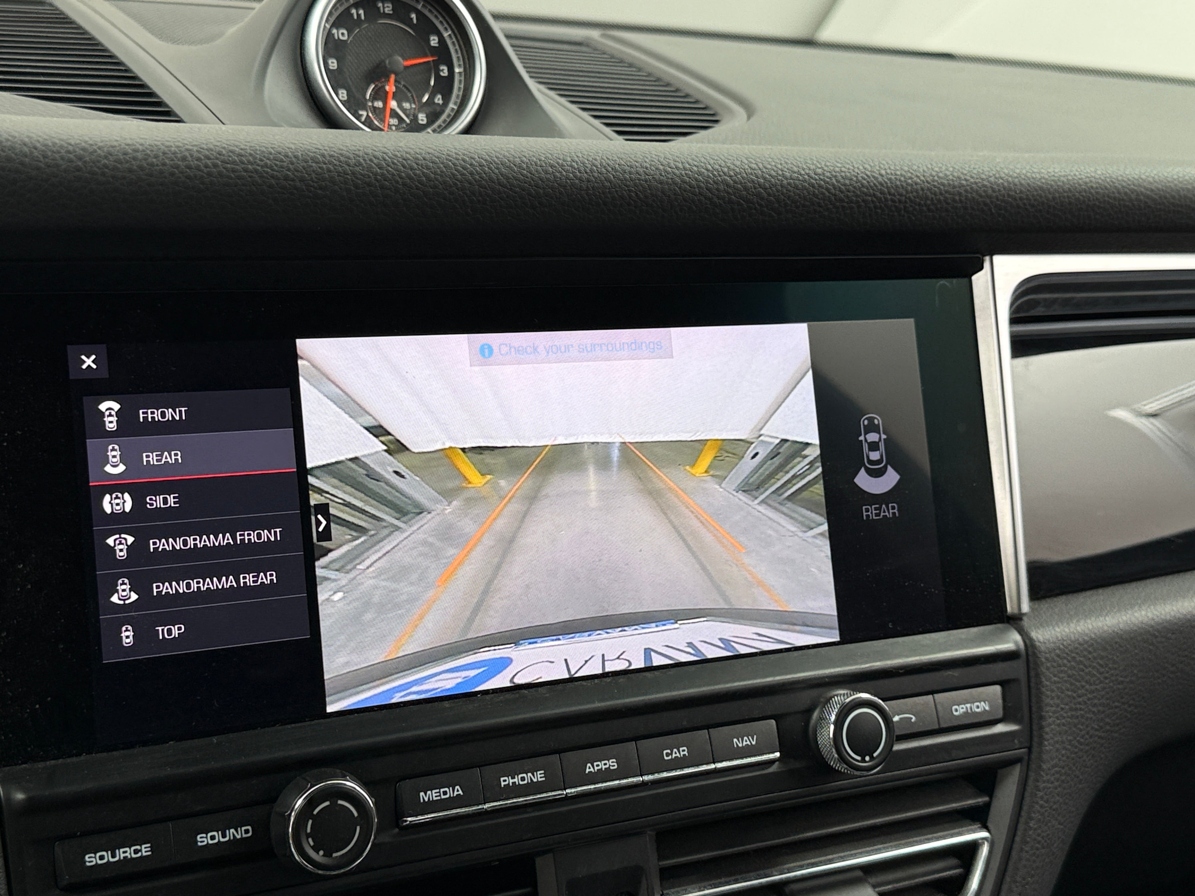 2021 Porsche Macan S - Photo 16