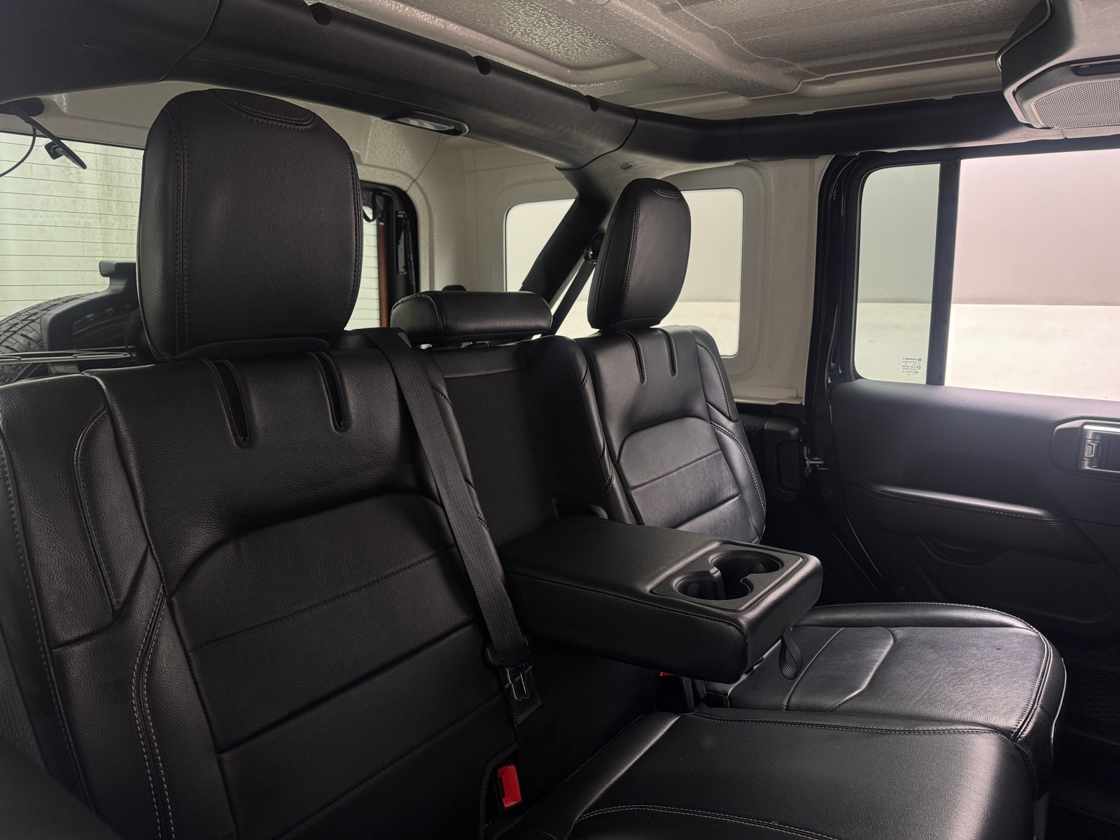 Thumbnail: 2022 Jeep Wrangler - 5