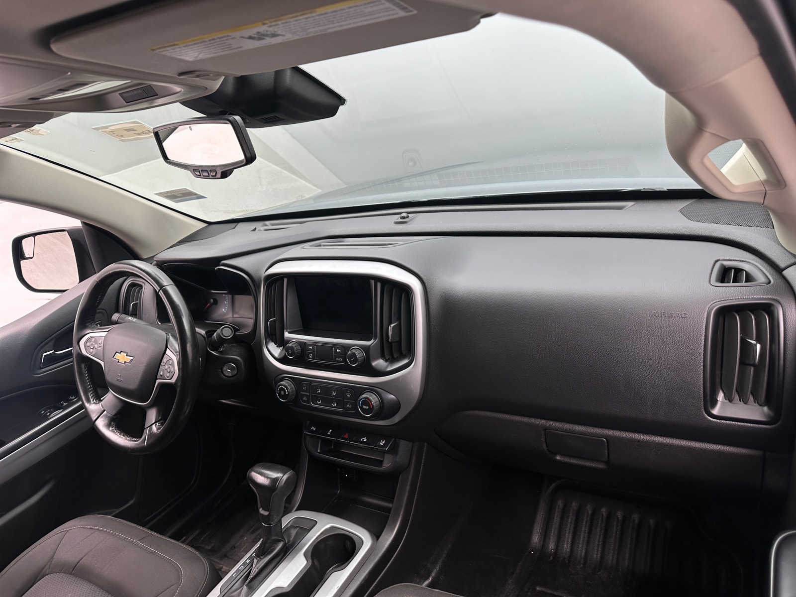 Thumbnail: 2021 Chevrolet Colorado - 3