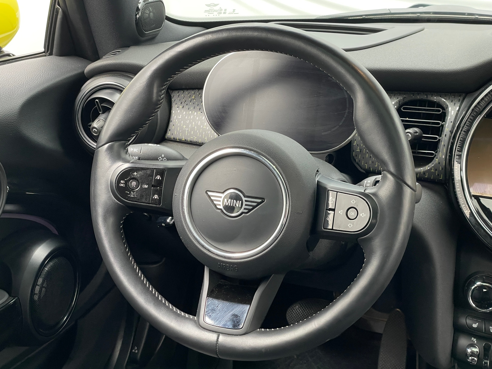 Thumbnail: 2024 MINI Cooper Hardtop - 4