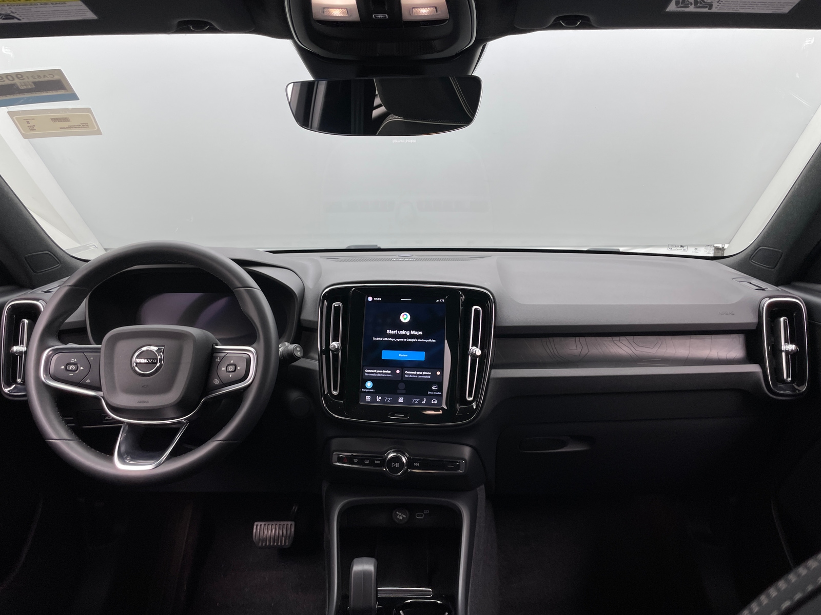 Thumbnail: 2023 Volvo XC40 - 2