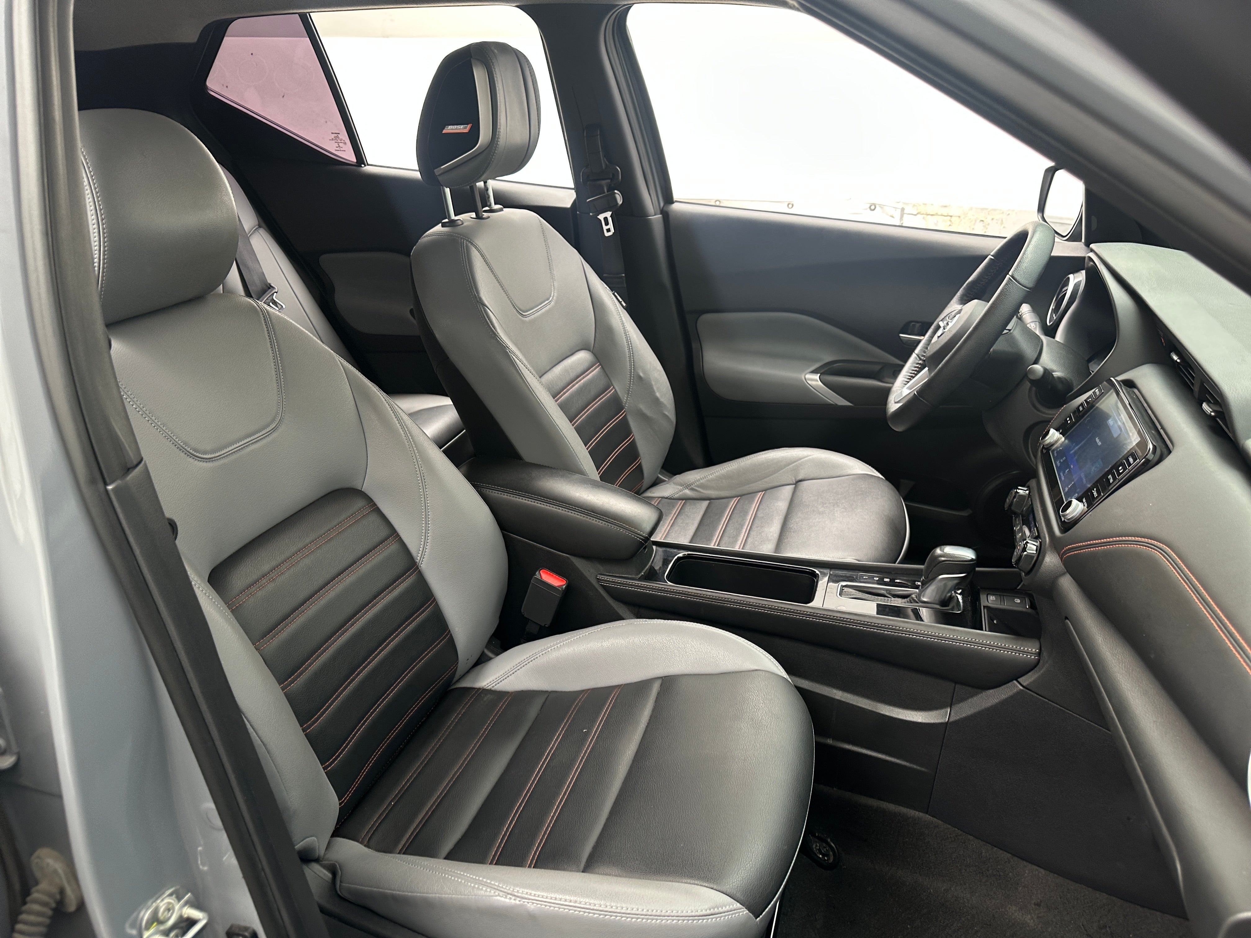 2021 Nissan Kicks SR